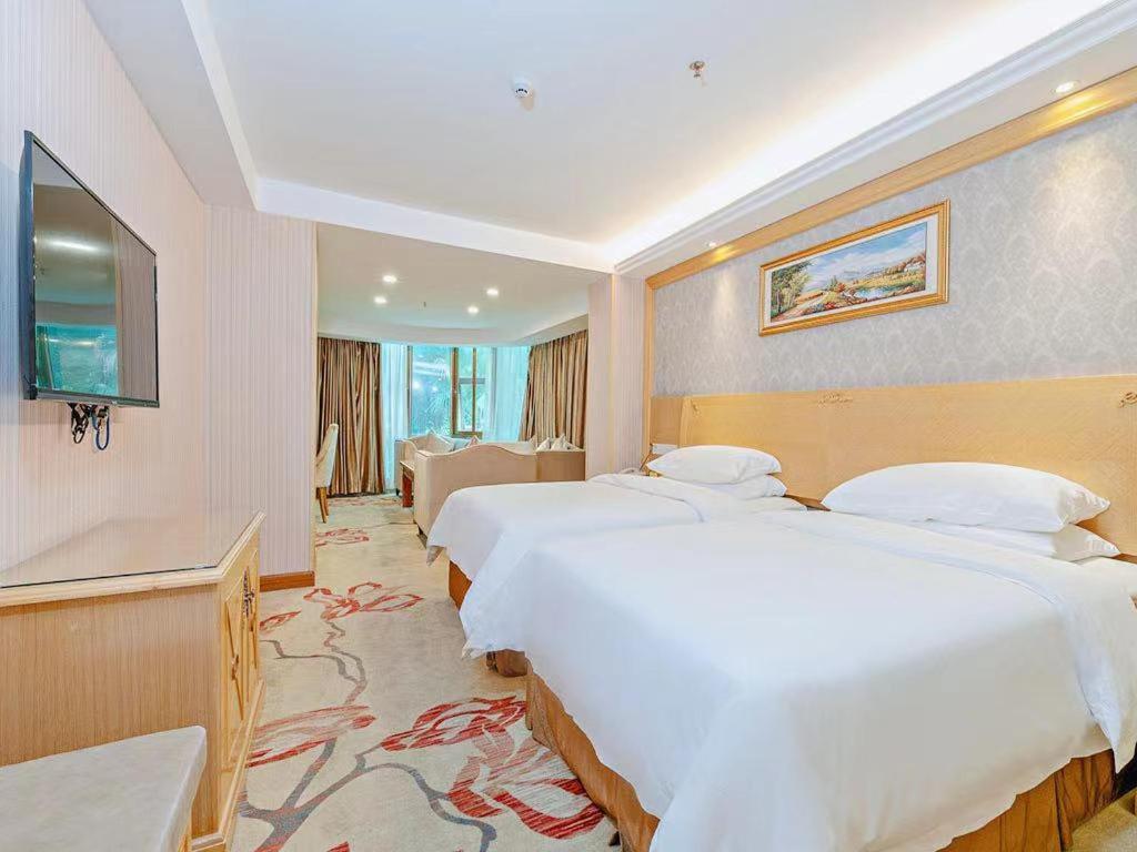 Vienna 3 Best Hotel Guangzhou Guangzhou Tower Exteriör bild