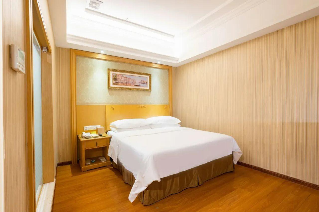 Vienna 3 Best Hotel Guangzhou Guangzhou Tower Exteriör bild